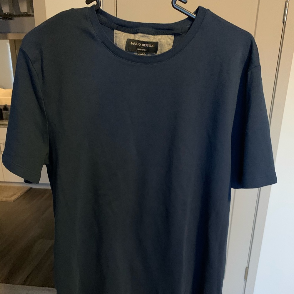 Men’s dress crew Banana Republic tee